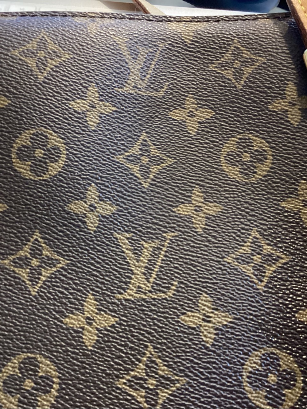 Louis Vuitton Monogram Canvas Shoulder Bag with Tan Leather Straps - Picture 10 of 10